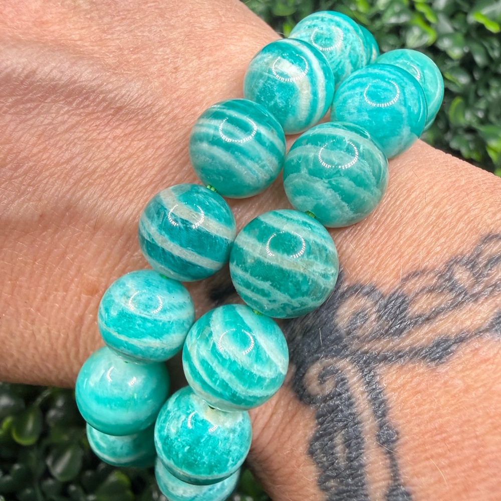 11mm Banded Amazonite Beaded Bracelet - Picture 3 of 6